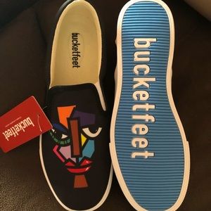 NWT bucket feet size 9 “the duo” shoe